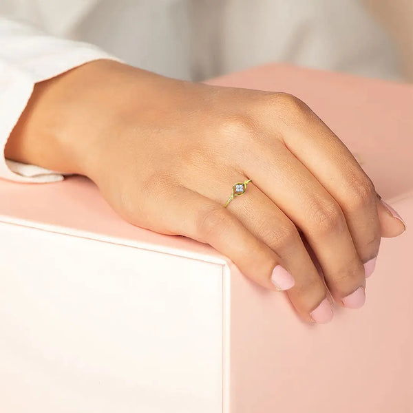 Astraea Ring – Celestial-Inspired 18K Gold Diamond Fashion Ring